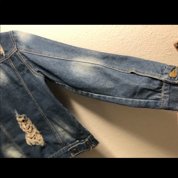 Bleach-washed Ripped Denim Jacket - Picture 6 of 8